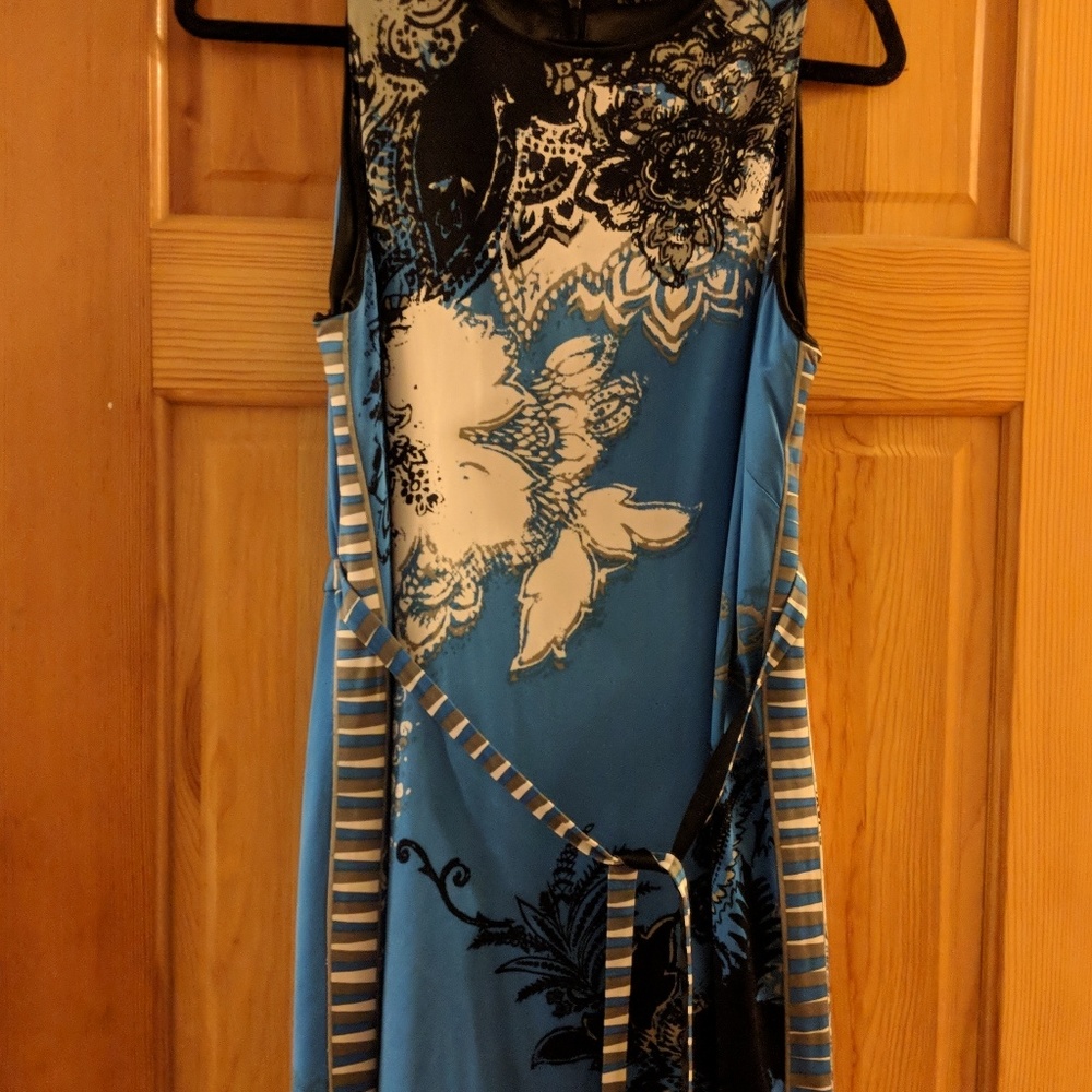 Eli Tahari shift dress Medium Beautiful